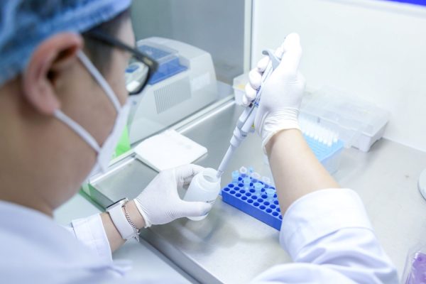 Kiểm soát vi sinh phòng sạch là gì? Cách thực hiện đúng và hiệu quả