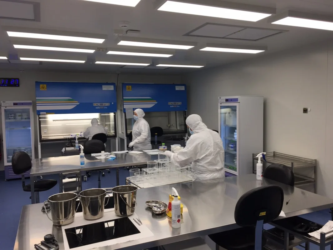 thi cong phong sach 5 1.jpg